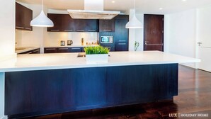 Unclassified image, 5 of 26, button - LUX The Elegant DIFC Suite (Dubai)