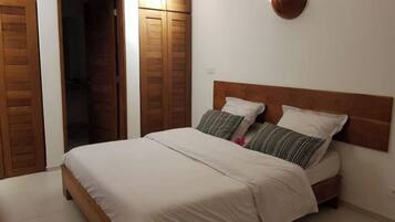 3 間睡房、熨斗/熨衫板、免費 Wi-Fi、床單