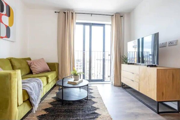Apartment | Living area - Exquisite 1-bed Homely Apartment in Manchester (Salford)