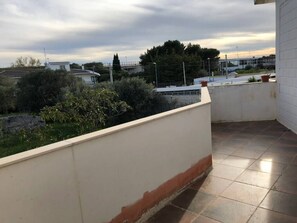 Balcony - Villa Alma, Independent Apartment In Villa 700mt to The Sea (Bari)