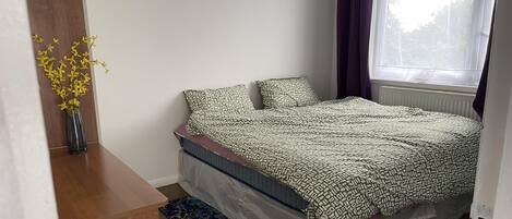 Apartment | 2 Schlafzimmer, Bügeleisen/Bügelbrett, kostenloses WLAN, Bettwäsche