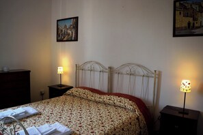 Talo, 1 makuuhuone, tupakointi sallittu, patio | 1 makuuhuone