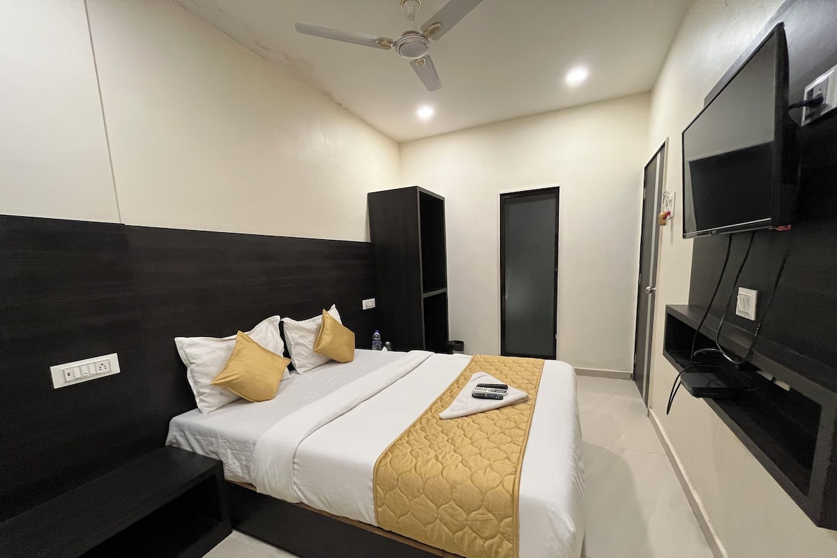 ห้องดีลักซ์ดับเบิล | โต๊ะทำงาน, พื้นที่ทำงานแบบใช้แล็ปท็อป, Wi-Fi ฟรี, ผ้าปูที่นอน