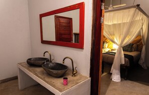 6 Schlafzimmer, Bügeleisen/Bügelbrett, WLAN, Bettwäsche