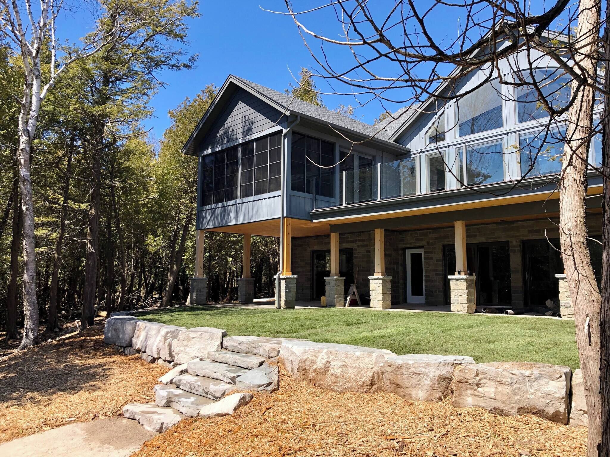 Casa, 2 habitaciones, patio, vista al lago | Entrada de la propiedad