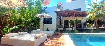 Brand New Luxury Villa. 150 meters from the beach.