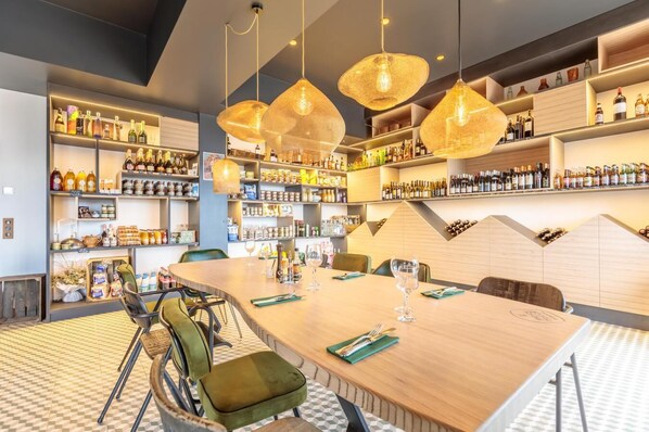 Bar (in der Unterkunft)