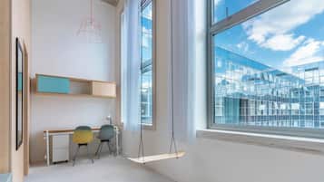 Studio L Duplex | 1 habitación, espacio para trabajar con laptop y insonorización