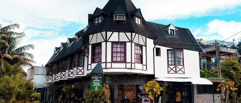 Fachada de la propiedad