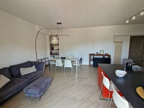 Flat-screen TV, DVD player - Andrea's House - Just 5 minutes from the University Hospital of Messina (Messina)