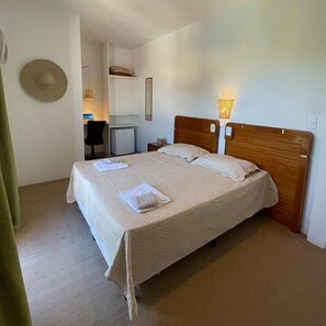 Superior Double or Twin Room | Free WiFi - Pousada Villa Rupestre (Florianópolis)