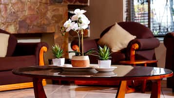 Villa - 5 soveværelser - balkon - udsigt til have | Opholdsområde