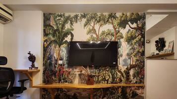 Comfort Townhome, 1 King Bed | 1 bedroom, free WiFi