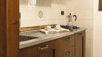 Apartment, Multiple Bedrooms, Balcony | Private kitchen