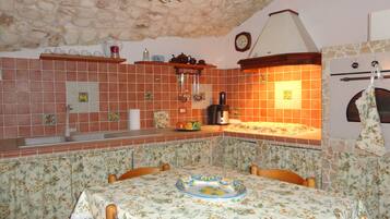 Rumah, 2 kamar tidur, Boleh Merokok | Tempat makan