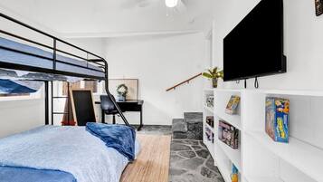 3 bedrooms, desk, iron/ironing board, travel cot