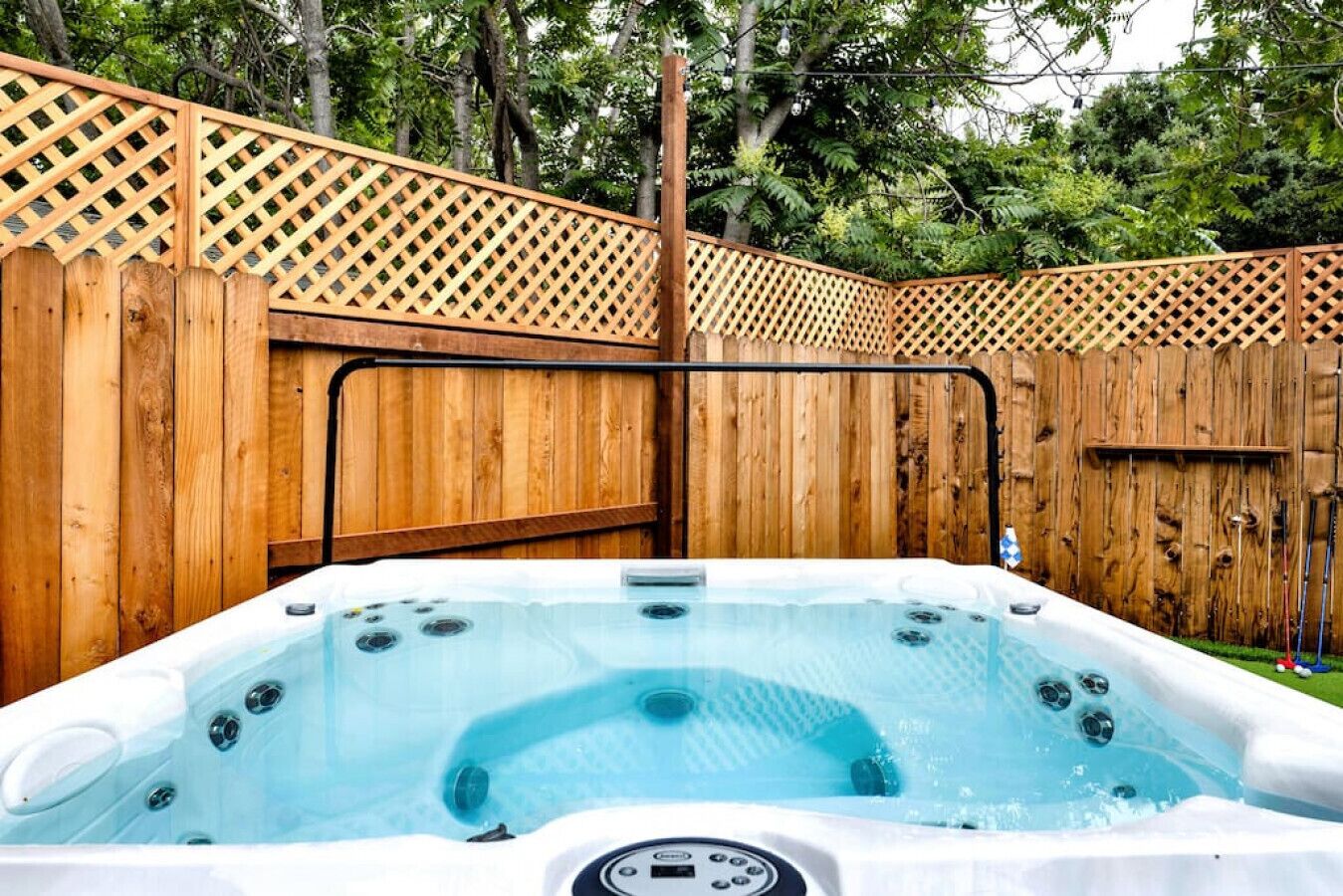 Tina de hidromasaje al aire libre