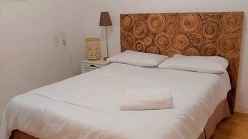 2 bedrooms, soundproofing, iron/ironing board, free WiFi