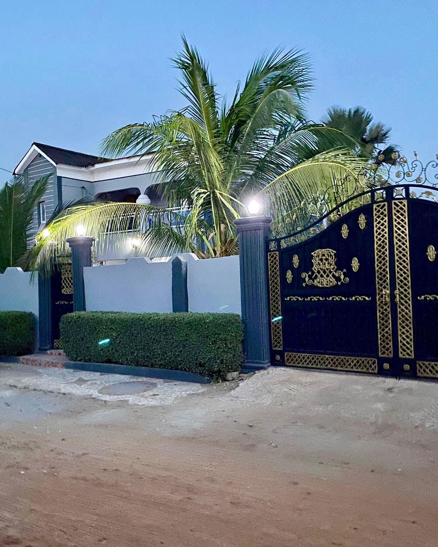 Apartment, 3 Bedrooms, Smoking, Balcony | Pintu masuk hartanah