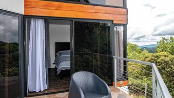 Casa, 2 dormitoris, balcó, vistes al jardí | Exterior