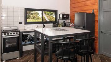 Casa, 2 quartos, sacada, vista para o jardim | Parte interna