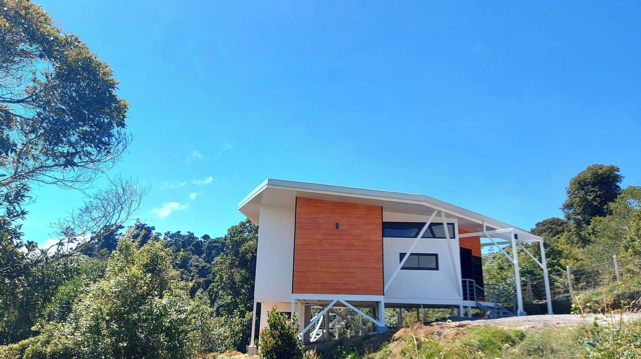 House, 2 Bedrooms, Balcony, Garden View | Front of property
