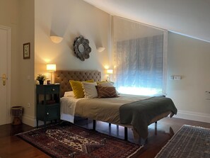 5 dormitorios, tabla de planchar con plancha, wifi gratis y ropa de cama