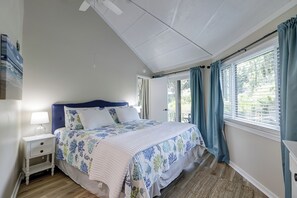 1 bedroom, iron/ironing board, WiFi, bed sheets - 24 Night Heron - Sea Pines - 1 Bed 1 Bath Sleeps 4 - Hilton Head Rentals (Hilton Head Island)