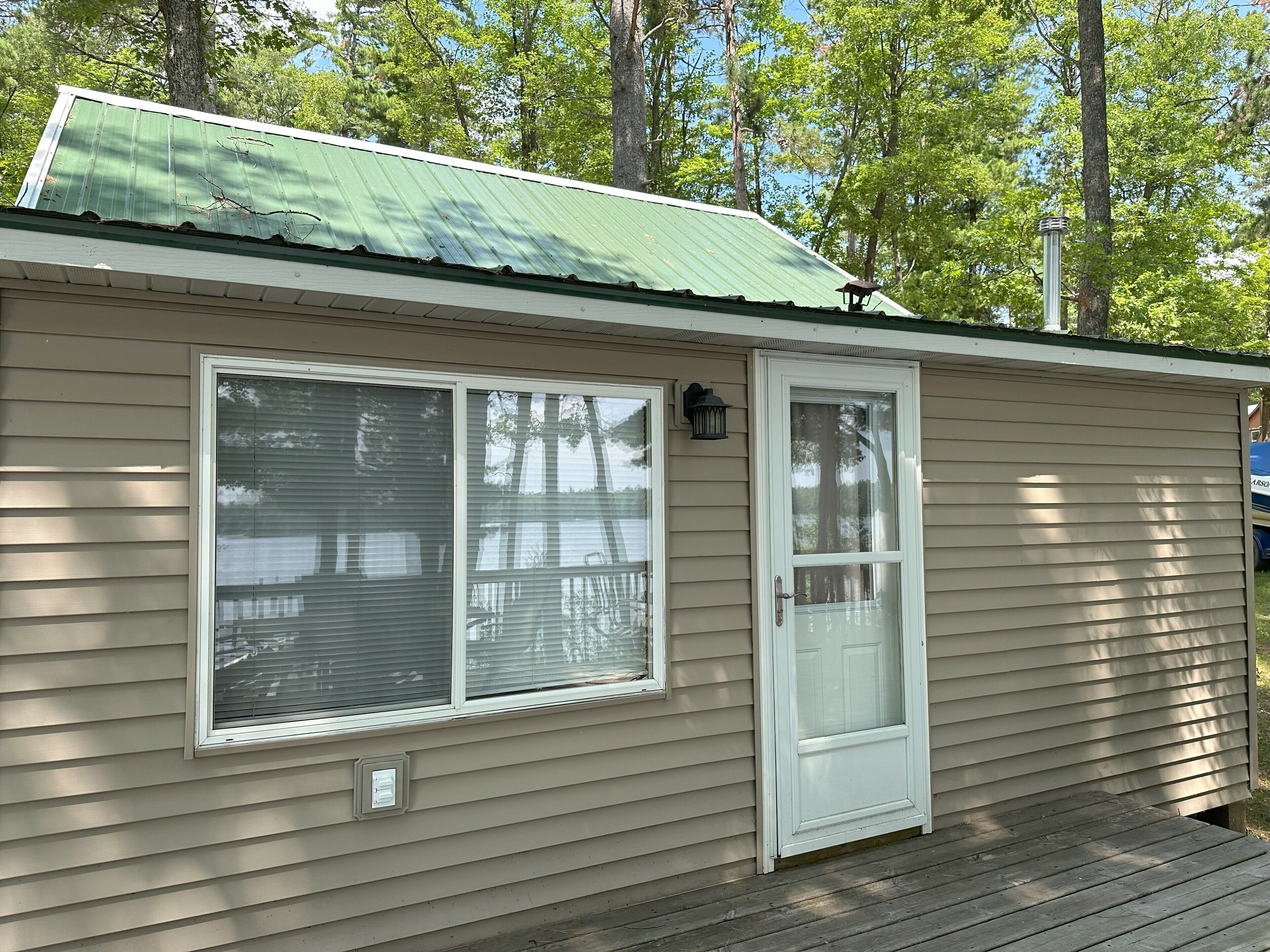 Rustic retreat at the Loon's Nest on beautiful Blueberry Lake!