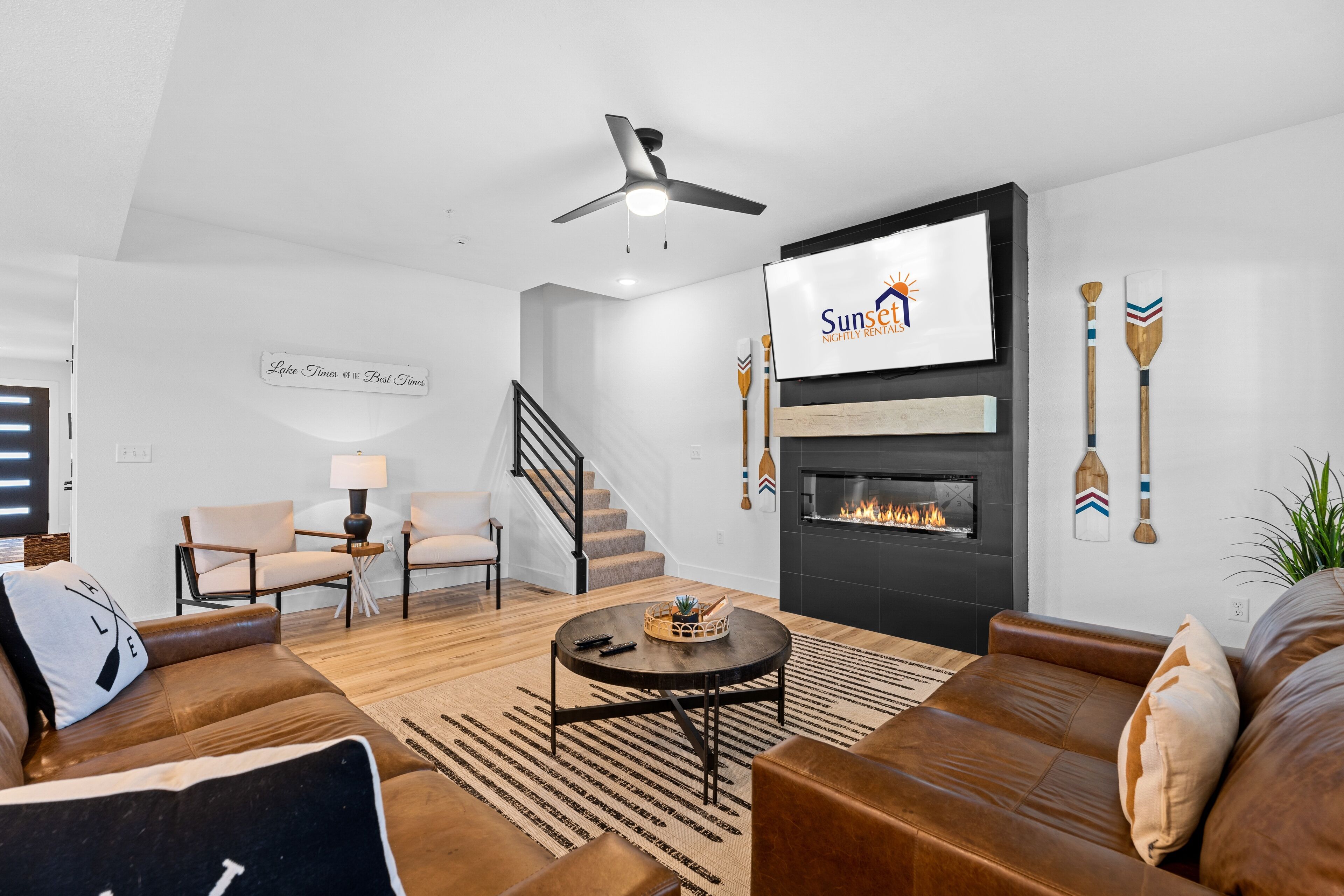 House, Multiple Bedrooms | Living area | Smart TV