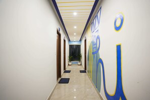 Lobby - Mall Road (Dehradun)