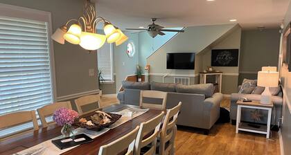 Cozy, Clean, and Comfortable 3 Bedroom/ 2.5 Bath Home in Sneads Ferry,