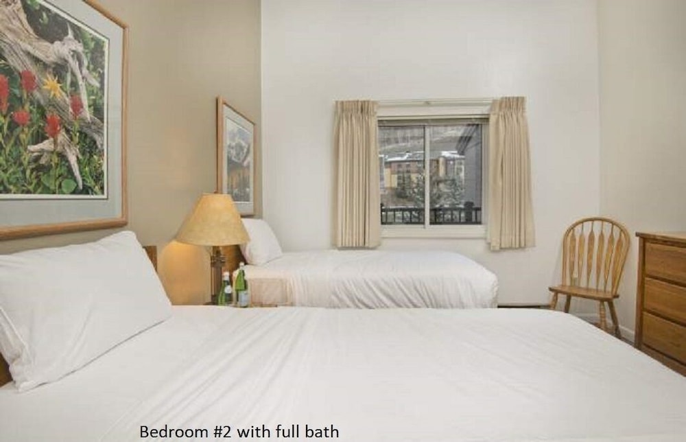 Lionshead Top Floor 3&3 Condo Walk to Lionshead Gondola and slopes