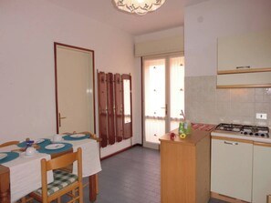 Appartamento, 1 camera da letto, balcone, vista città | Interni