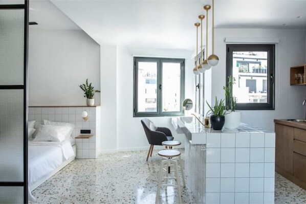 1 غرفة نوم ومكواة/لوح كي وواي فاي وملاءات أسرّة