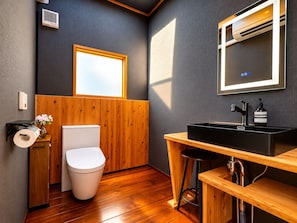 Bathroom - HOLE37 (Tsukuba)