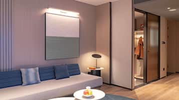 Phòng Suite Executive, 1 giường cỡ king, quyền sử dụng Club Lounge | Két bảo mật tại phòng, bàn, khu vực làm việc phù hợp cho laptop