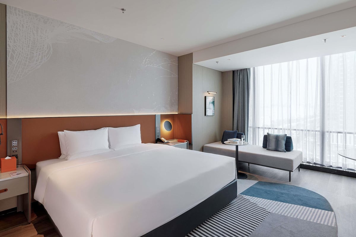 Caja de seguridad en la habitación y escritorio