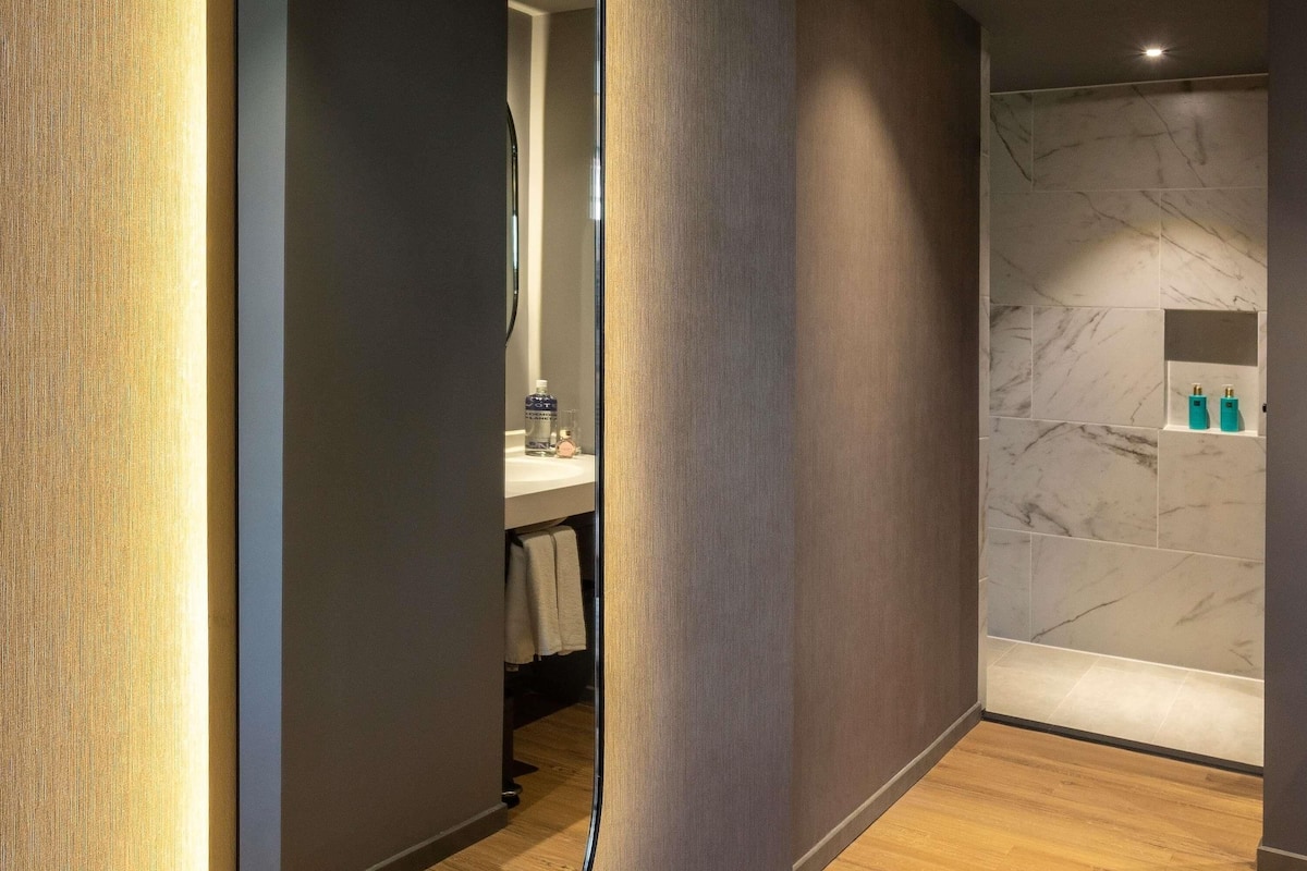 In-room safe, blackout drapes, iron/ironing board, free WiFi