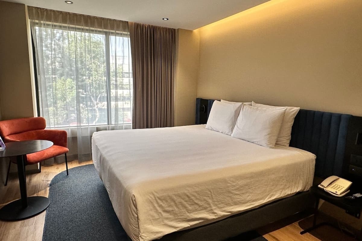 Superior Room, 1 King Bed (Accessible) | In-room safe, blackout curtains, iron/ironing board, free WiFi