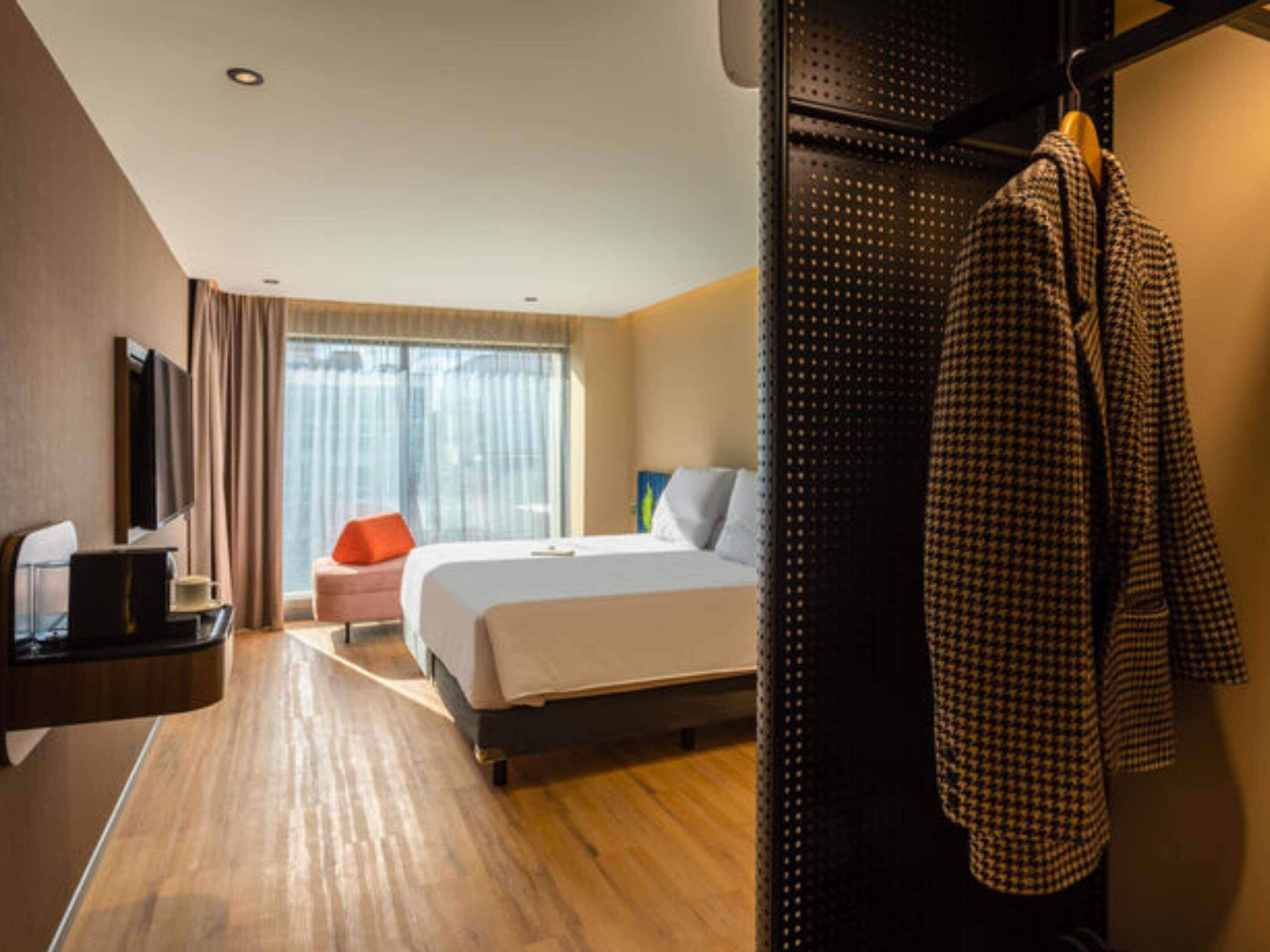 行政客房, 1 張特大雙人床 | 客房內保險箱、遮光布/窗簾、熨斗/熨衣板、免費無線上網