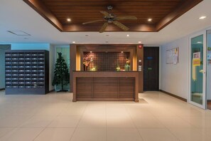 Appartement, 2 chambres, accessible aux personnes à mobilité réduite, balcon | Hall
