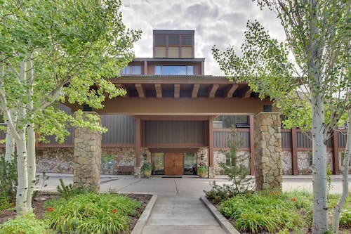 Condo in Durango with pools & hot tub