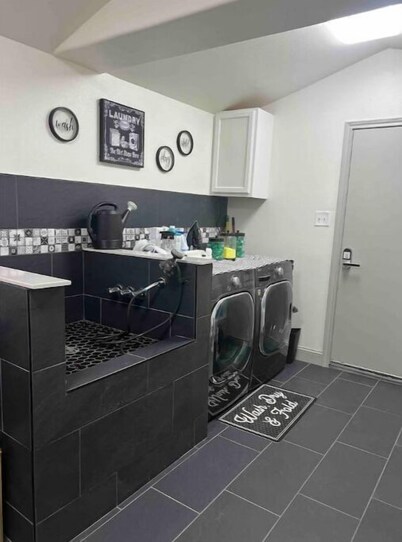 Allie Rose/Cabin 3 Lake Athens/ Canton Trade Days