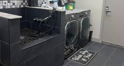 Allie Rose/Cabin 1 / Lake Athens/ Canton Trade Days