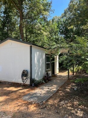 Exterior - Allie Rose/ Cabin 2 Lake Athens/ Canton Trade Days (Athens)