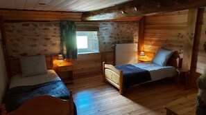 2 sovrum, strykjärn/strykbräda, resesäng och gratis wi-fi