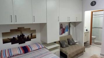 1 sovrum, ljudisolering, strykjÀrn/strykbrÀda och wi-fi