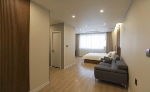 Suite Grand | Decoración personalizada, muebles diferentes y wifi gratis 