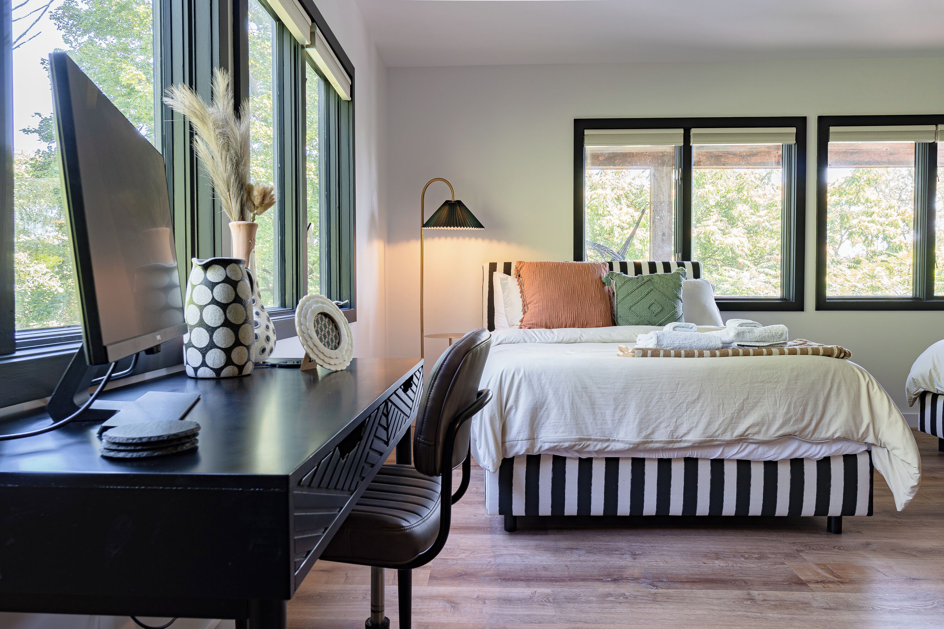 4 bedrooms, desk, iron/ironing board, travel crib